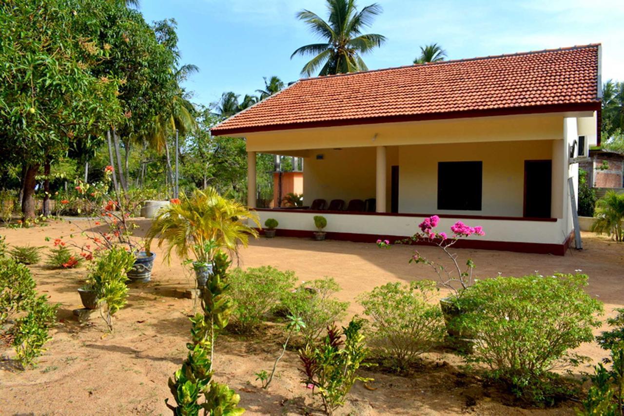 Yaswi Guest House Passikudah Exterior foto