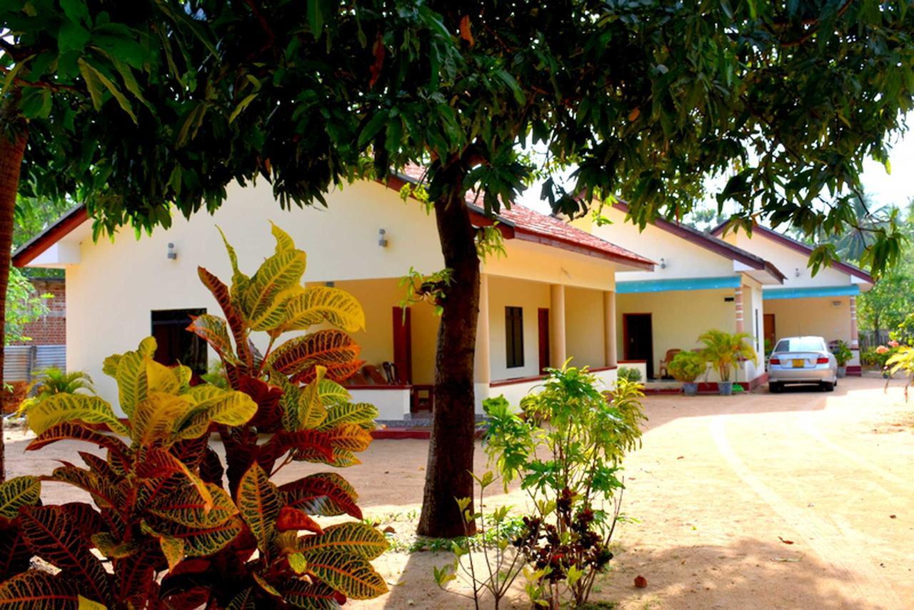 Yaswi Guest House Passikudah Exterior foto