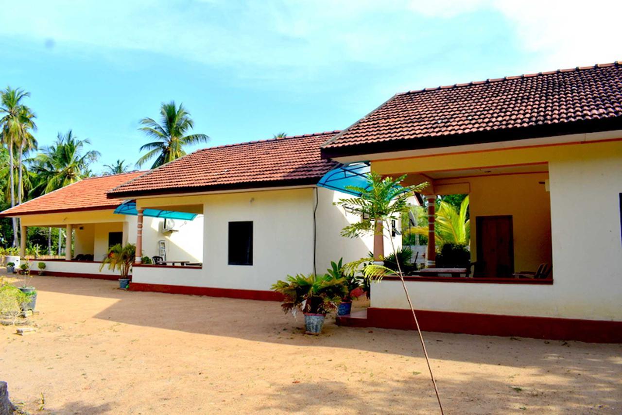 Yaswi Guest House Passikudah Exterior foto