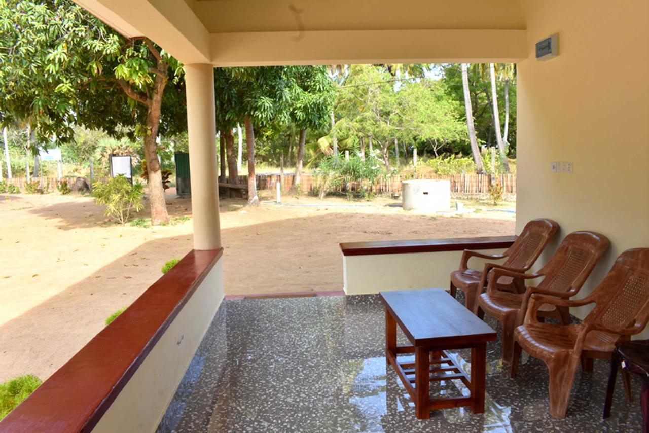 Yaswi Guest House Passikudah Exterior foto